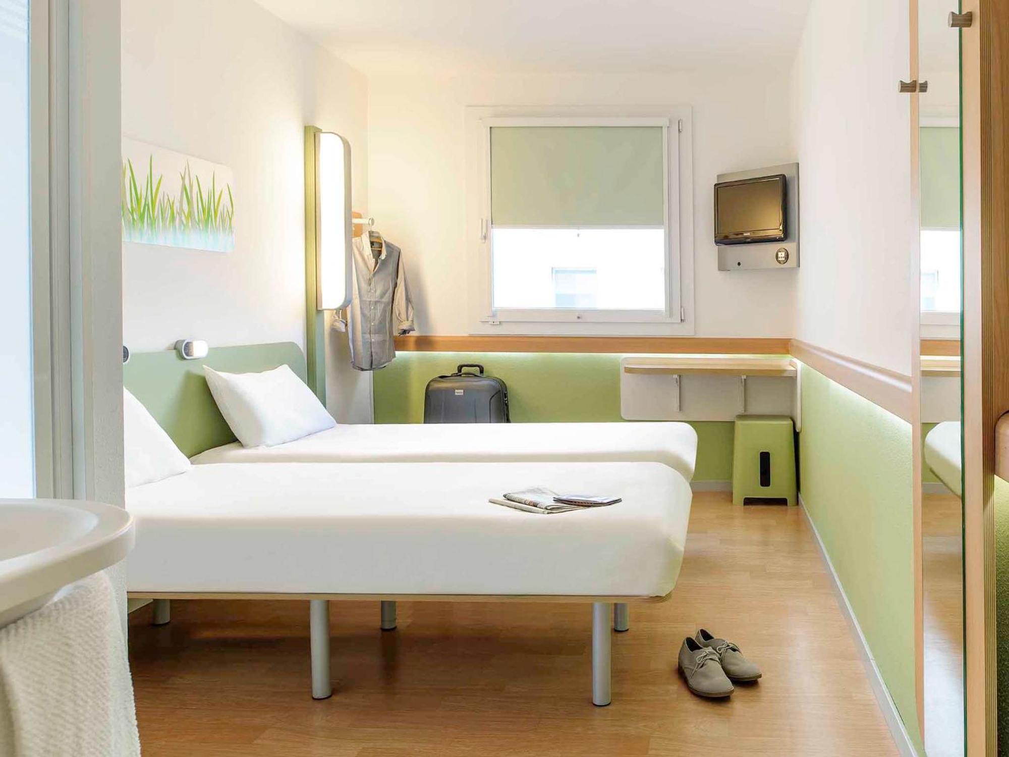 Ibis Budget Poitiers Sud Bagian luar foto