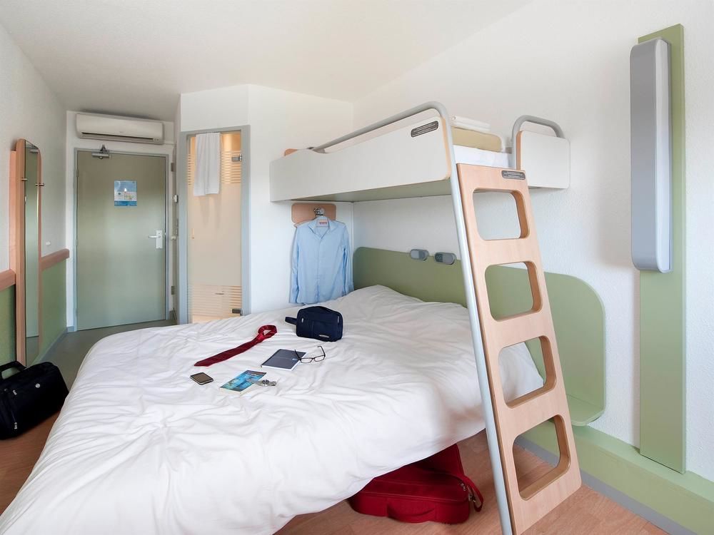 Ibis Budget Poitiers Sud Bagian luar foto